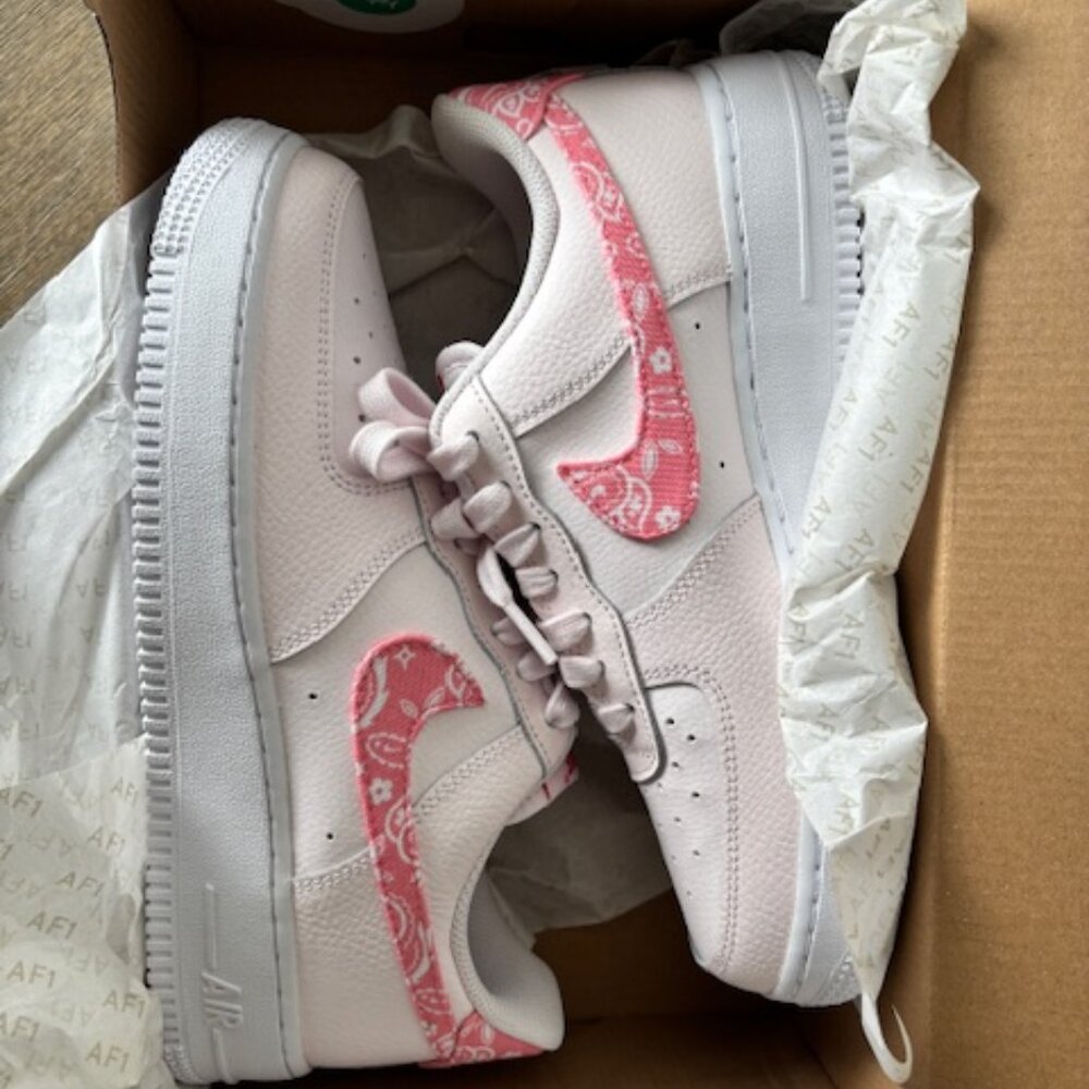 NEW Pearl Pink Paisley Nike Air Force 1 '07 Womens Size 8